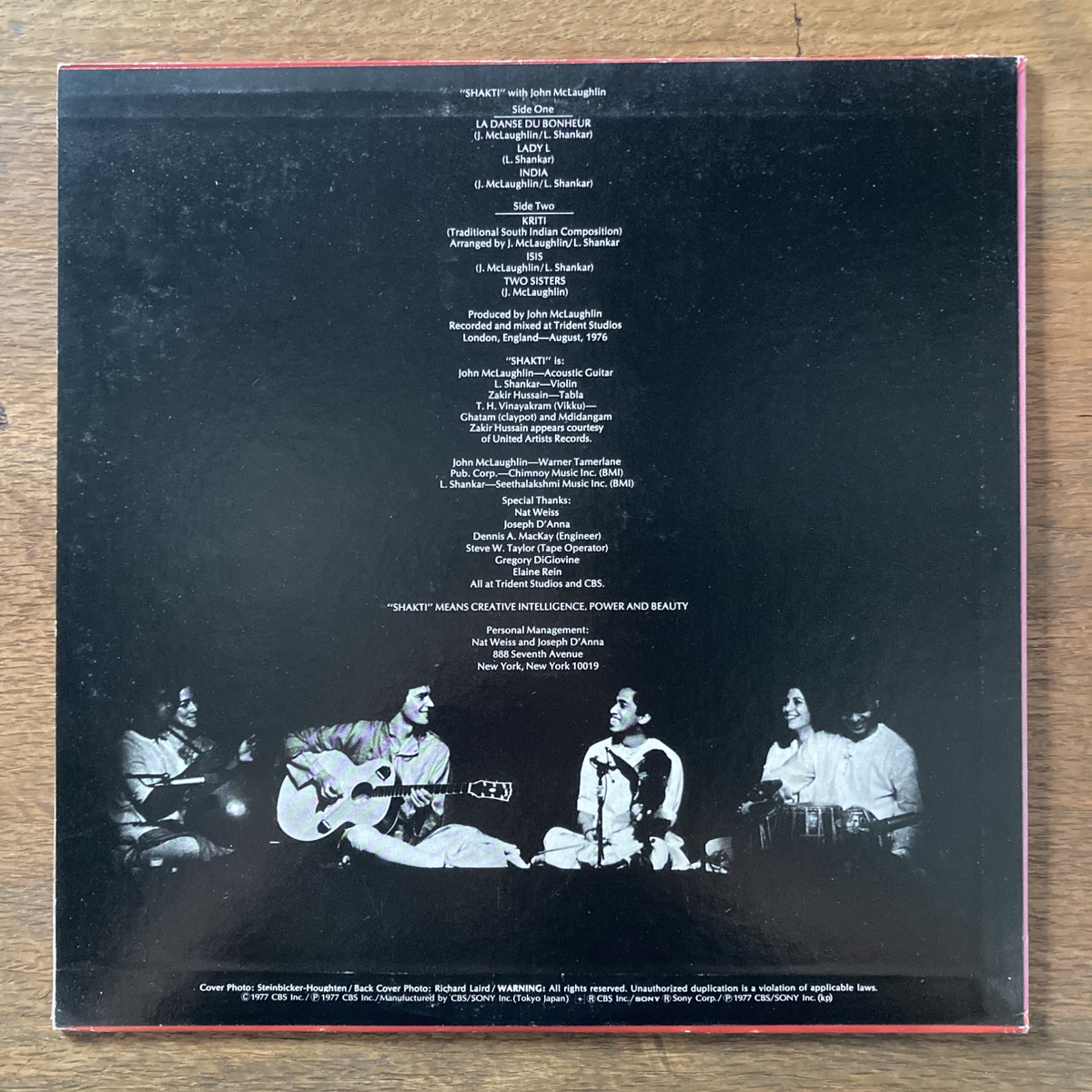 A Handful Of Beauty / Shakti With John McLaughlin - 画像 (2)